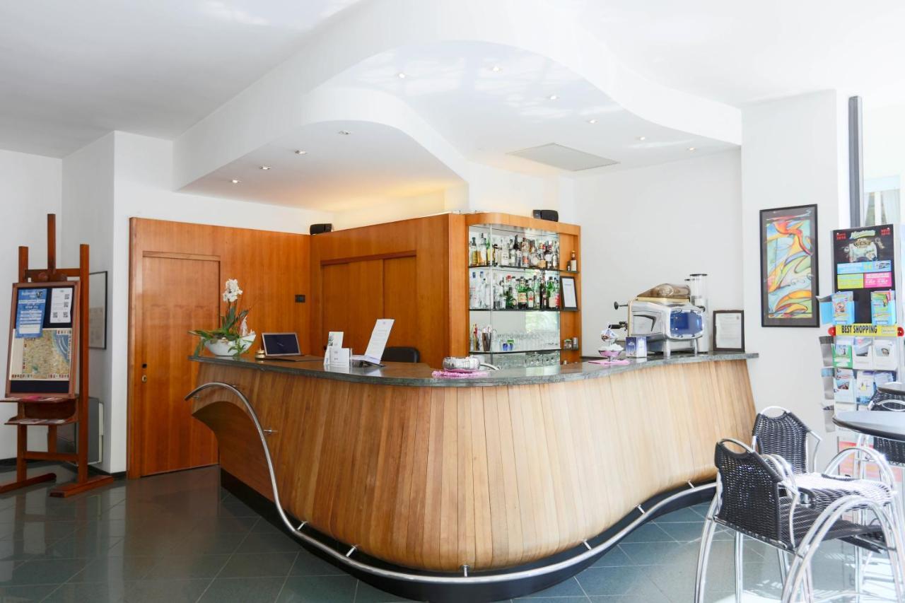 Hotel Ali D'Oro Rimini Exterior foto